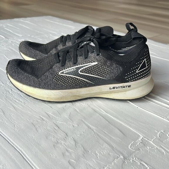 Brooks Levitate StealthFit 5 Women’s Neutral Running Shoe Size 9 - Picture 6 of 8
